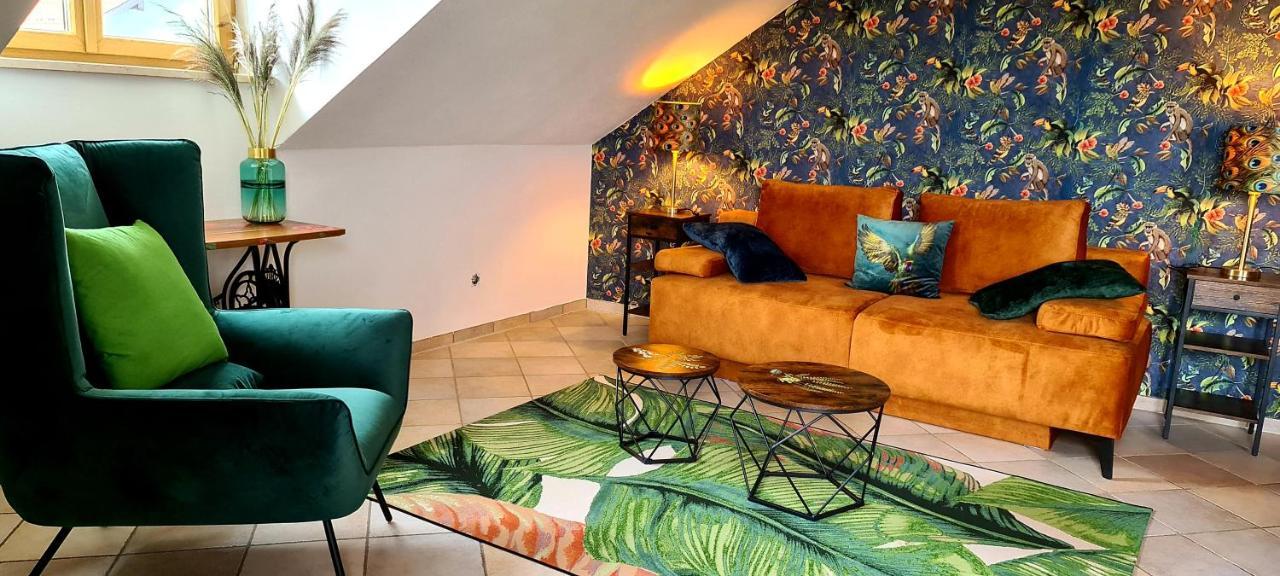 Idyllische Designer-Apartments Am Bio-Bauernhof In Salzburgerseenland Schmiding 10 Seekirchen am Wallersee Kamer foto